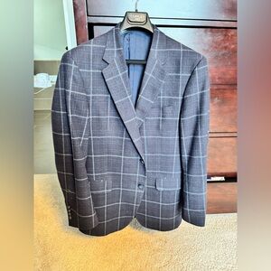 Men's Blue Checkered wool Coopley Blazer. Size 42, great condition.